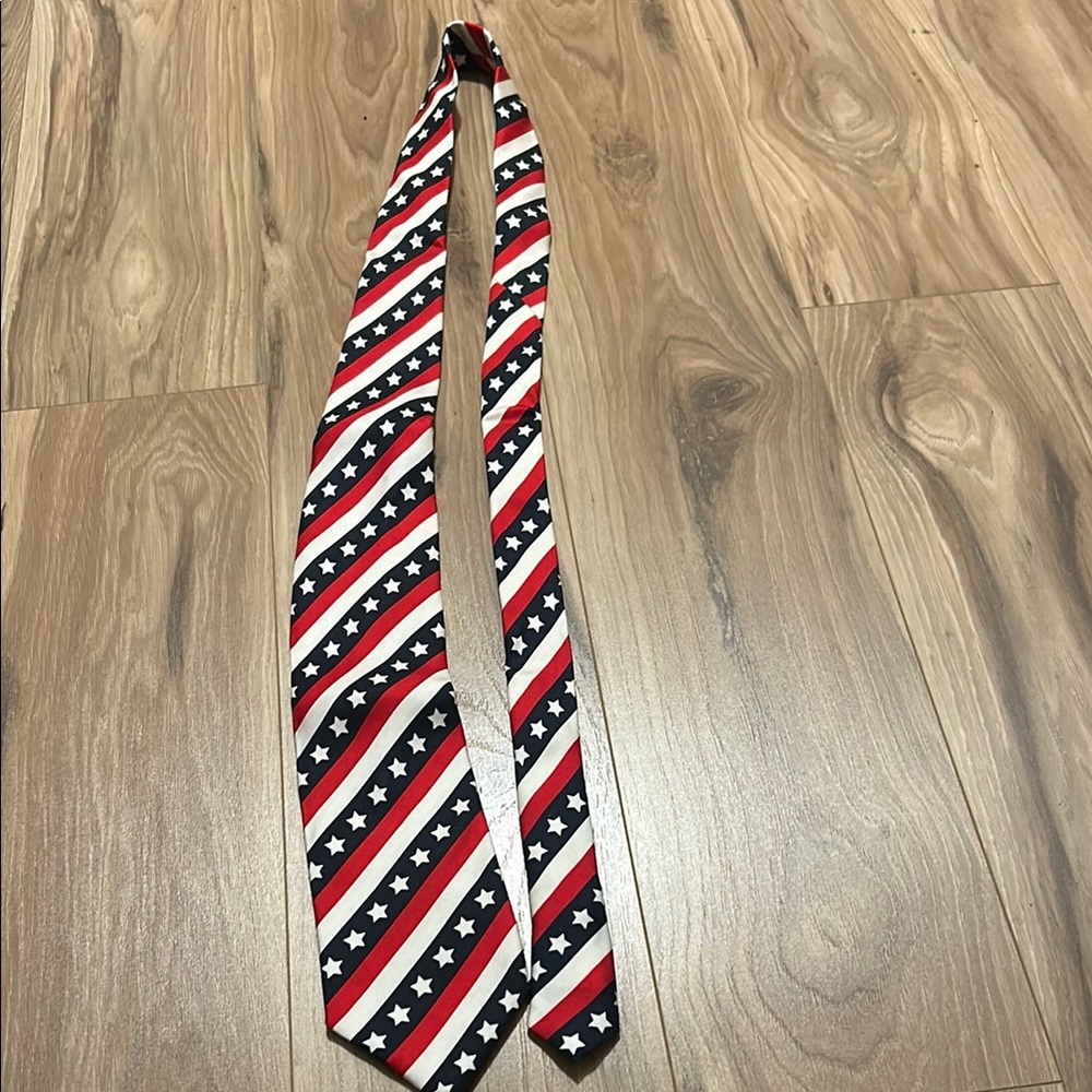 100% silk Patriotic Striped Wolfmark Tie